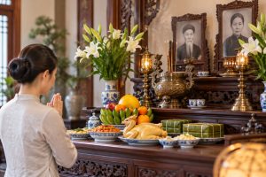 Cúng Tiên thường là gì? Lễ vật và bài văn khấn